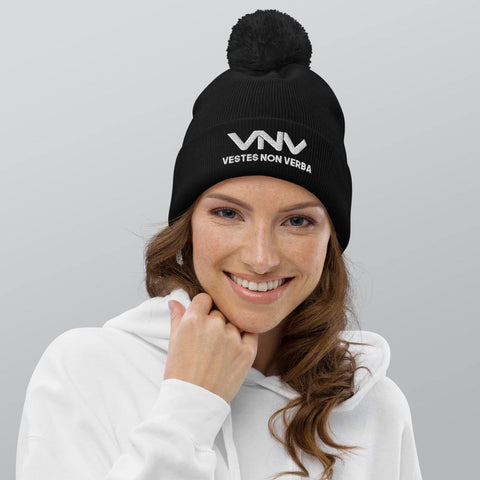 Bommel-Beanie "Logo" - Vestes non Verba